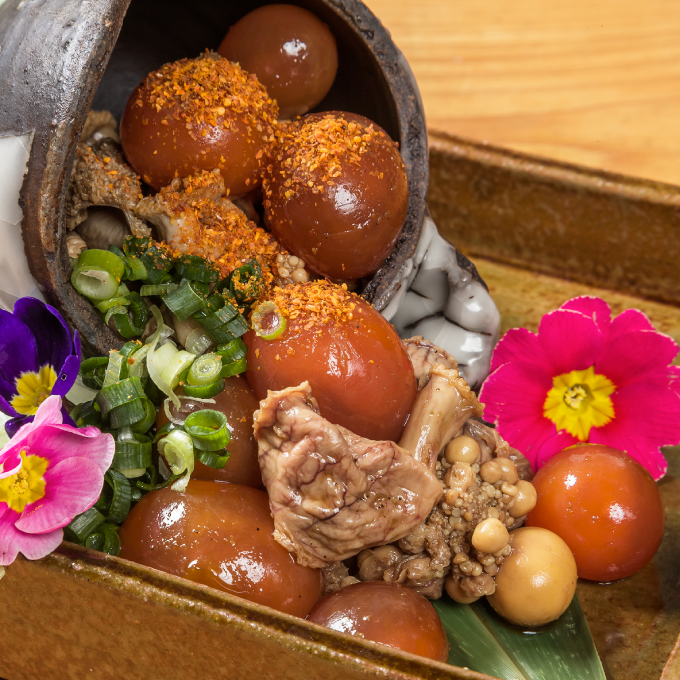 炭焼きBAR 心 ~COCORO~ 梅田本店の玉ヒモのレア煮付け