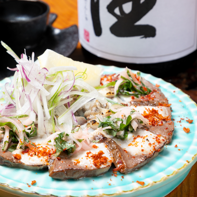 炭焼きBAR 心 ~COCORO~ 梅田本店のブリの塩たたき 大葉のせ