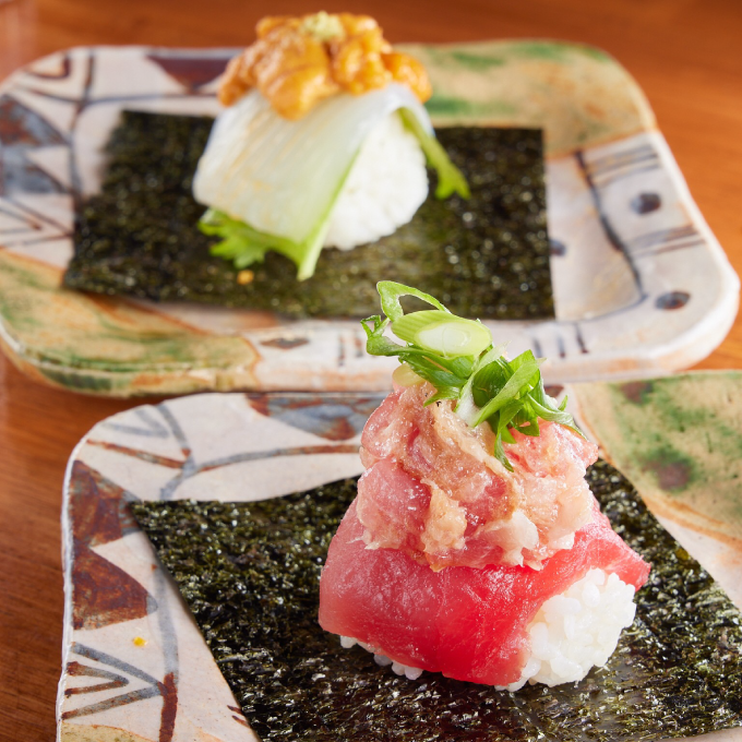 うに一貫とネギトロ一貫