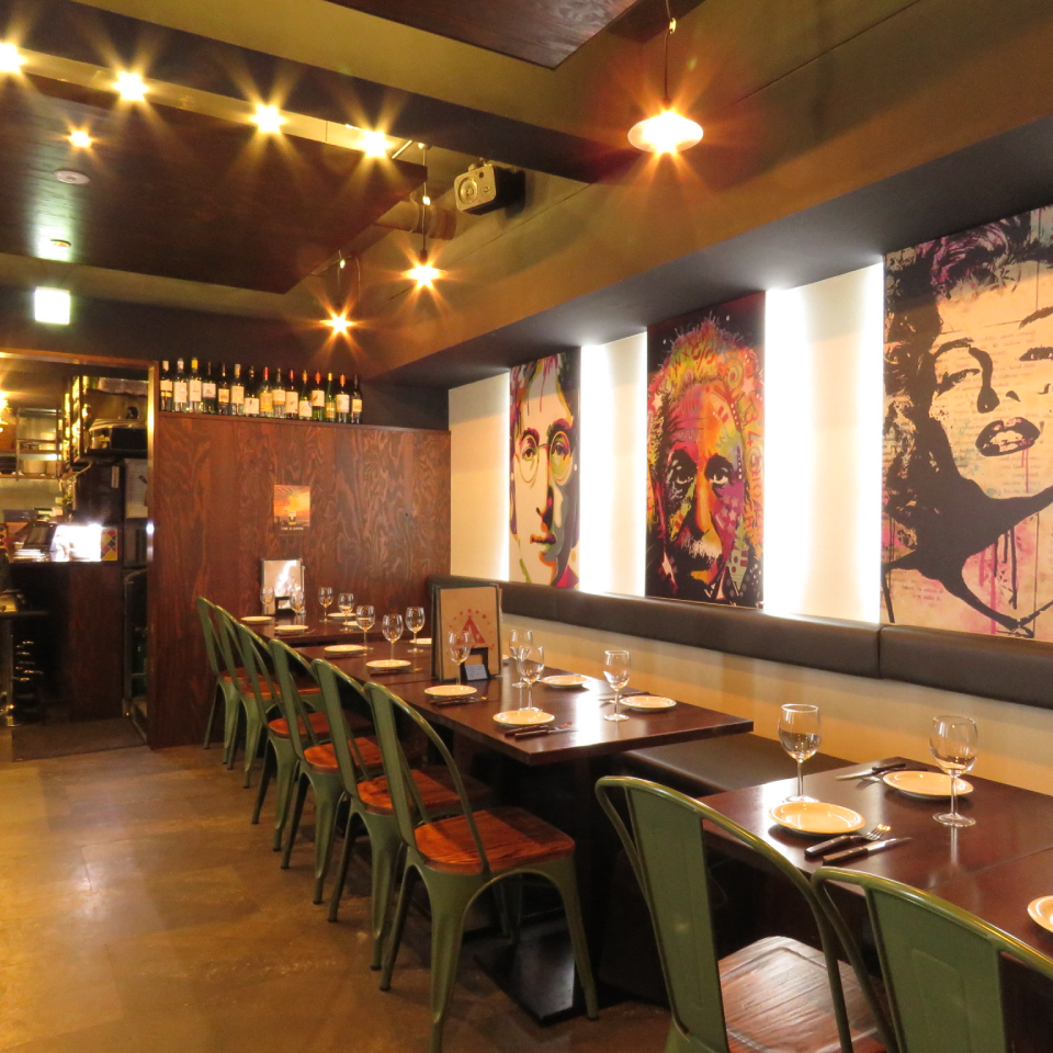 肉バルミートマーケット梅田店内写真NO.2