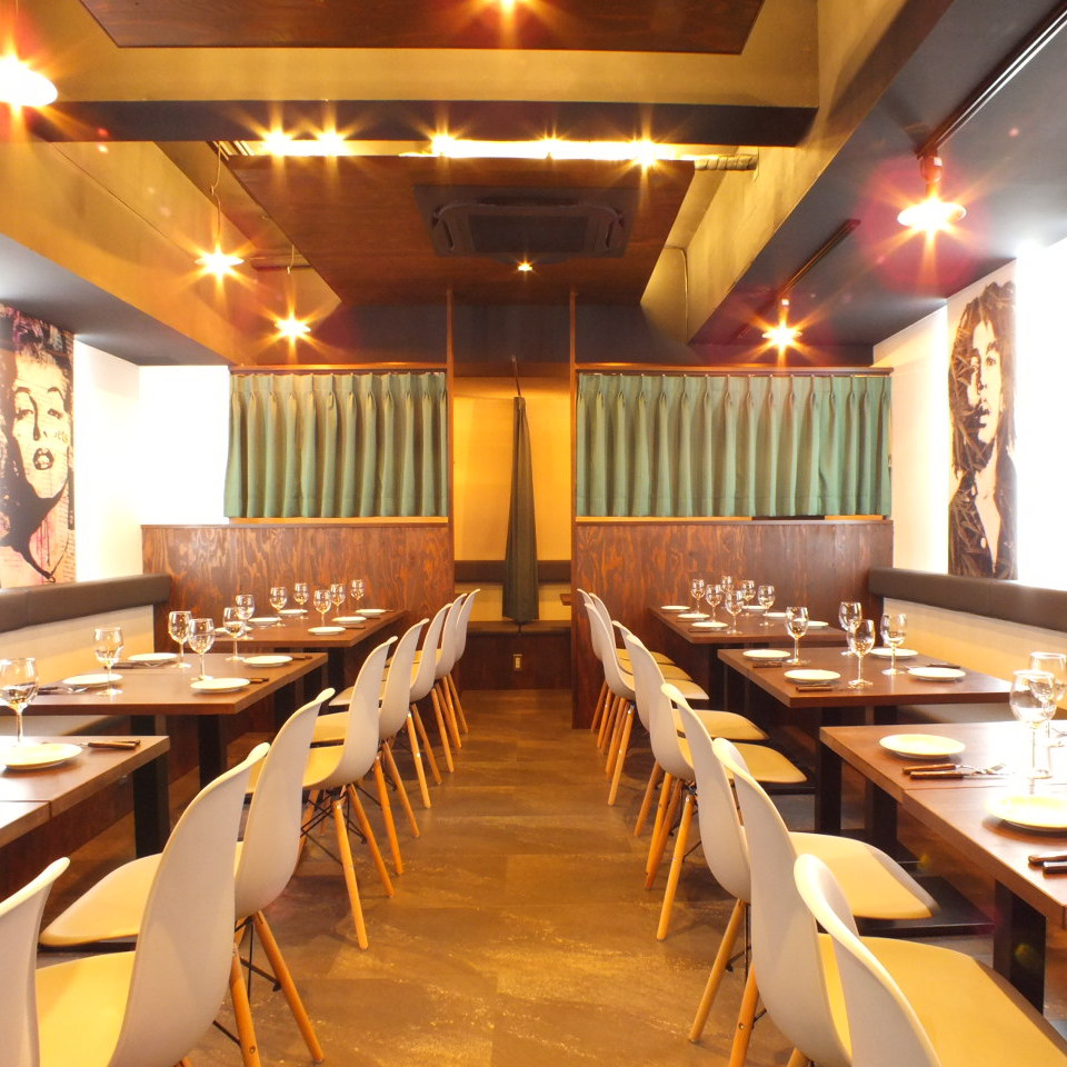 肉バルミートマーケット梅田店内写真NO.4