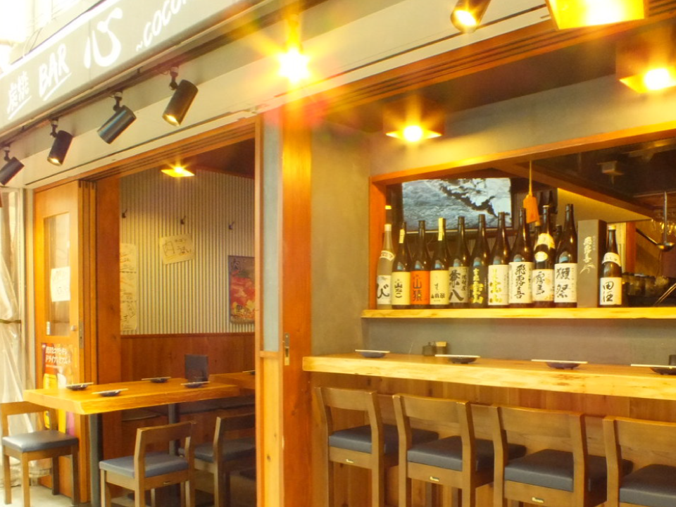 炭焼きBAR 心 ~COCORO~ 梅田本店の店内写真